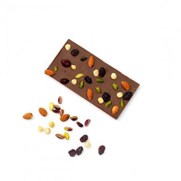 lounge-milk-chocolate-with-almonds-and-nuts-1