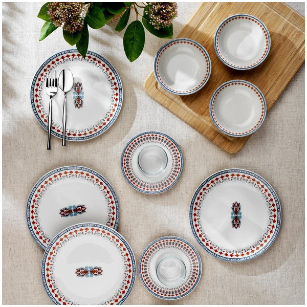 set-posuda-za-4-osobe-red