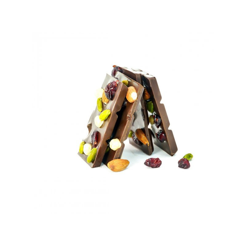 lounge-milk-chocolate-with-almonds-and-nuts-1